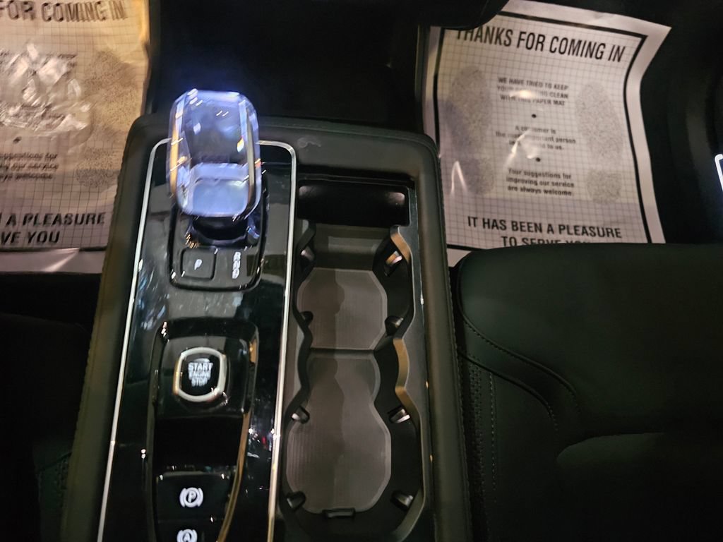 Used 2026 Volvo XC90 B6 Plus w/ Protection Package AWD/4WD image 23