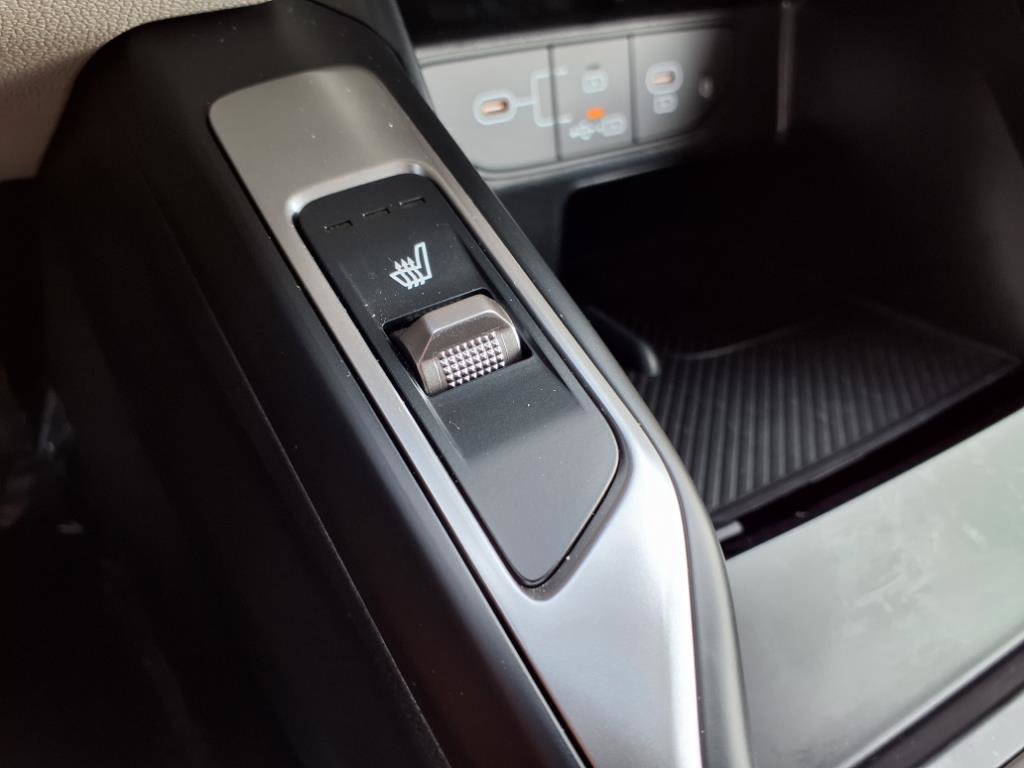 Used 2025 Kia Sorento EX w/ Panoramic Sunroof Package image 10