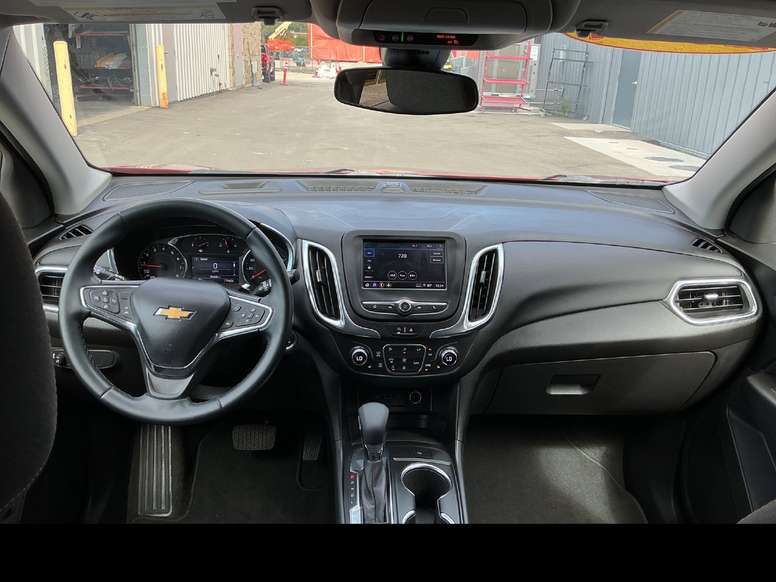 Used 2024 Chevrolet Equinox LT FWD image 13