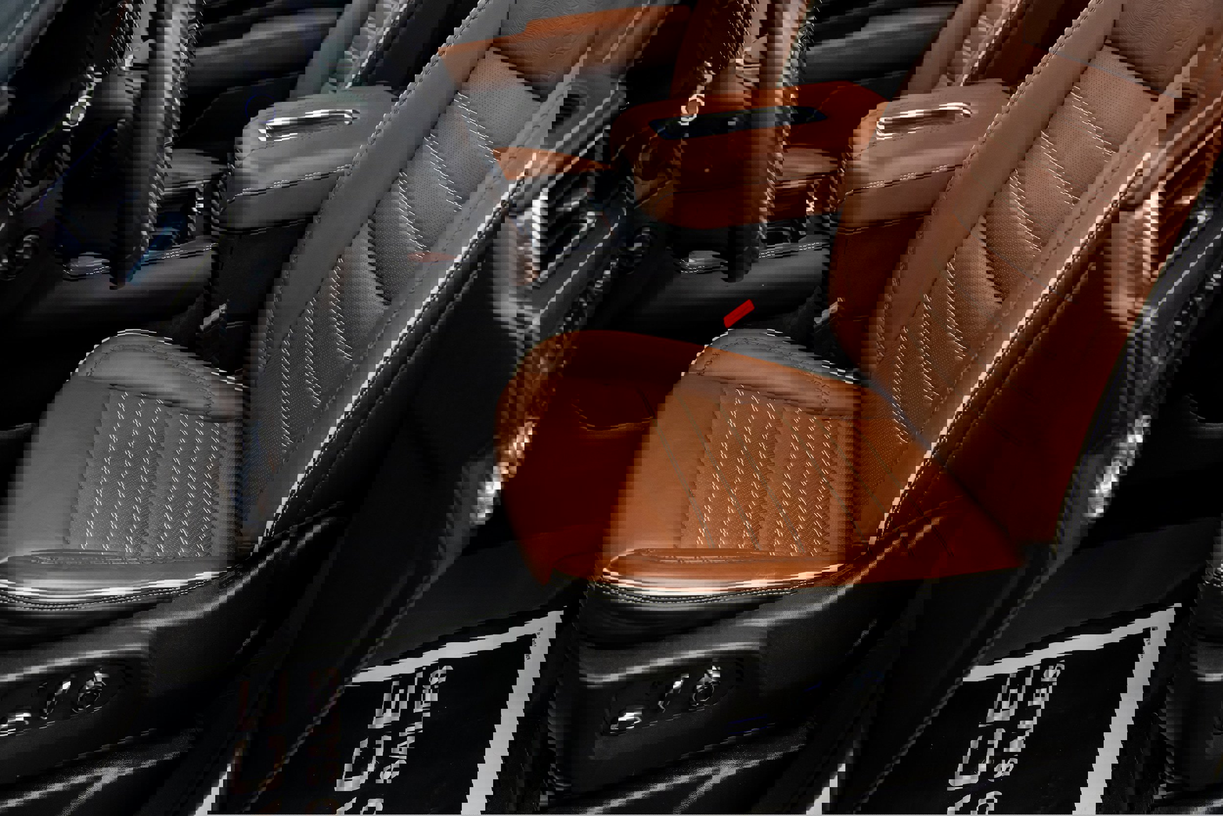 Used 2023 GMC Yukon XL Denali Ultimate image 35