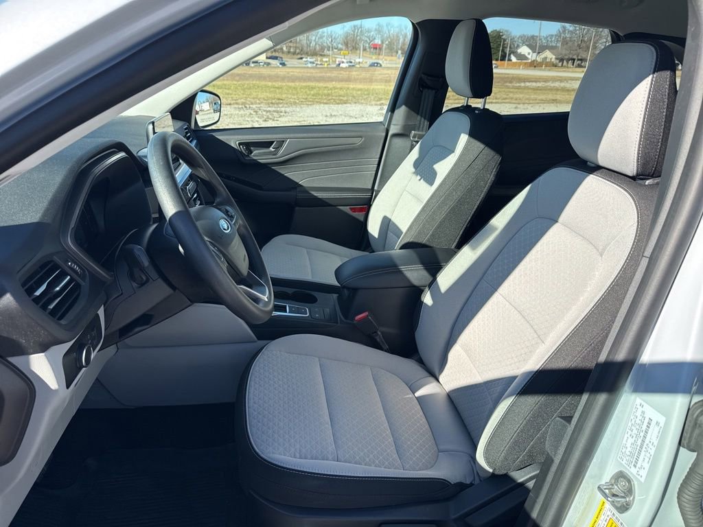 Used 2025 Ford Escape Active image 18