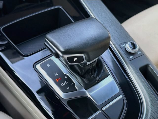 Used 2023 Audi A4 2.0T Premium w/ Convenience Package AWD/4WD image 28