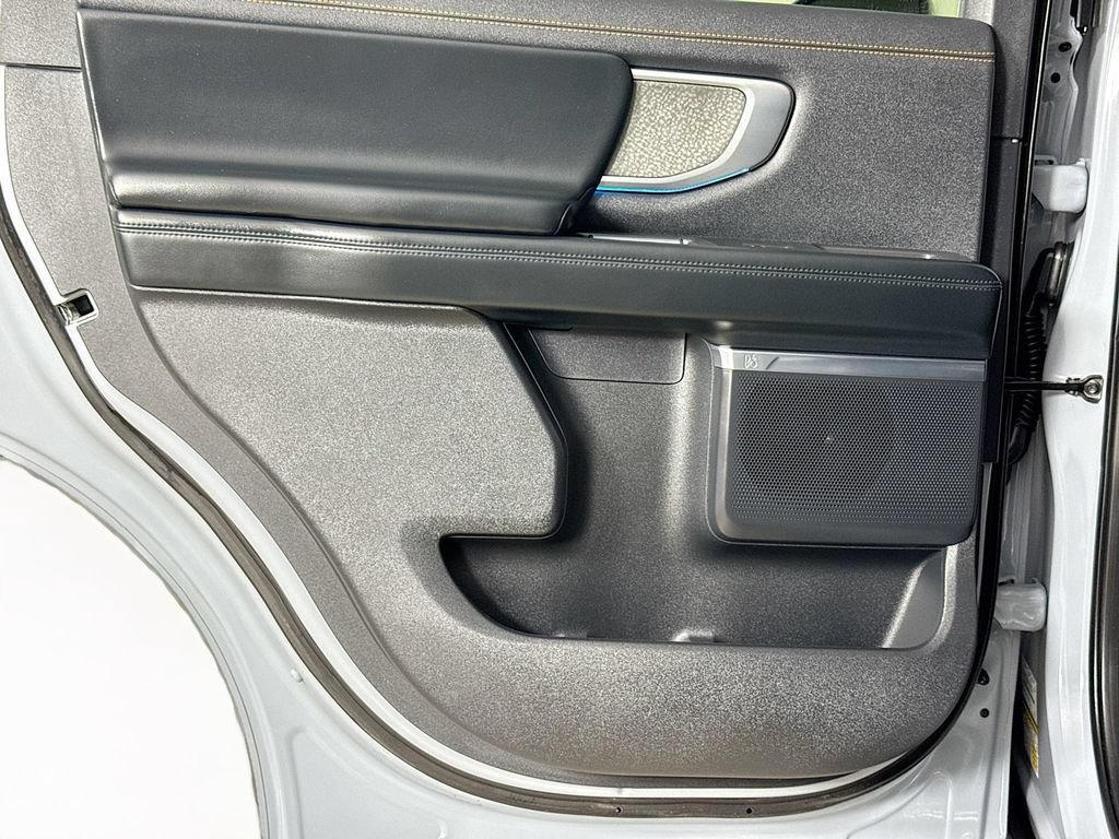 Used 2025 Ford Expedition Tremor AWD/4WD image 23