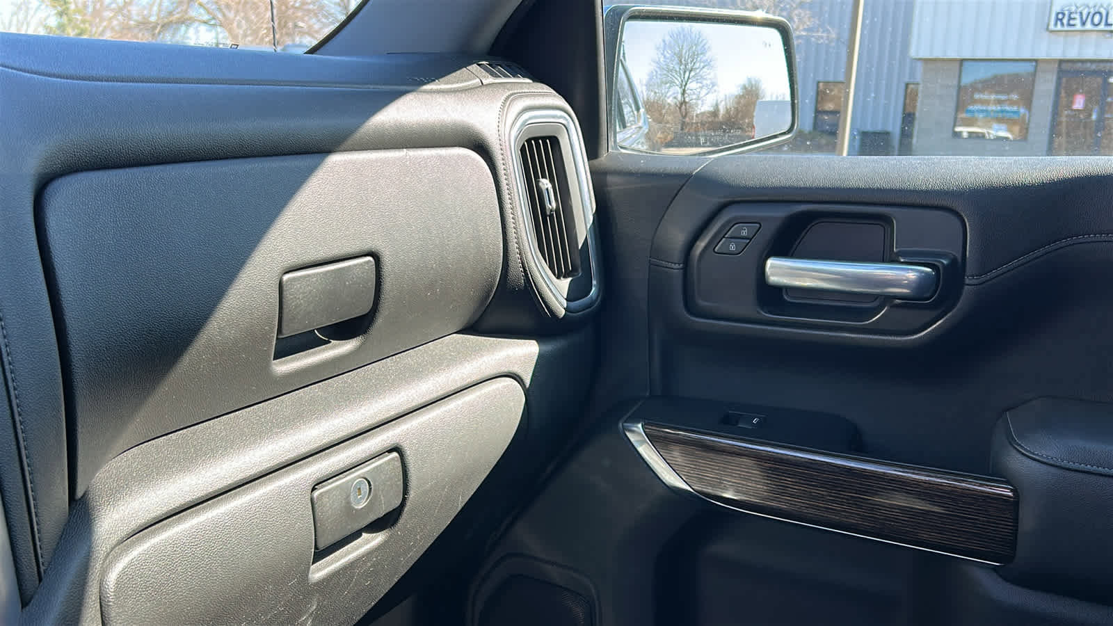 Used 2020 GMC Sierra 1500 SLE w/ SLE Value Package image 19