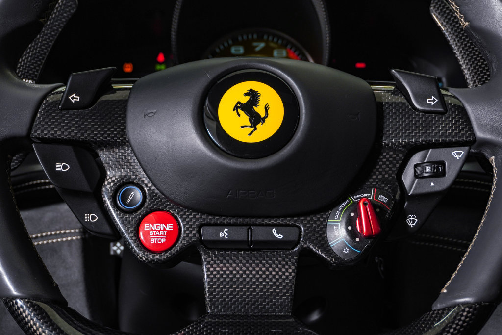Used 2018 Ferrari GTC4Lusso AWD/4WD image 25