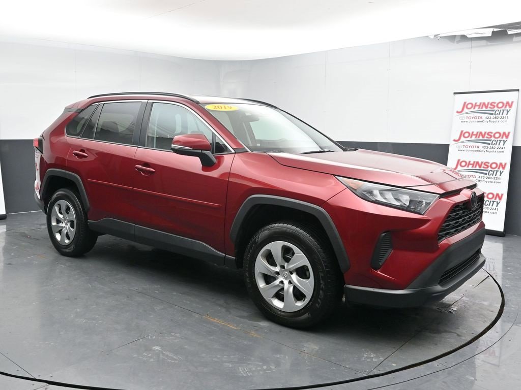 Used 2019 Toyota RAV4 LE w/ Carpet Mat Package video 2