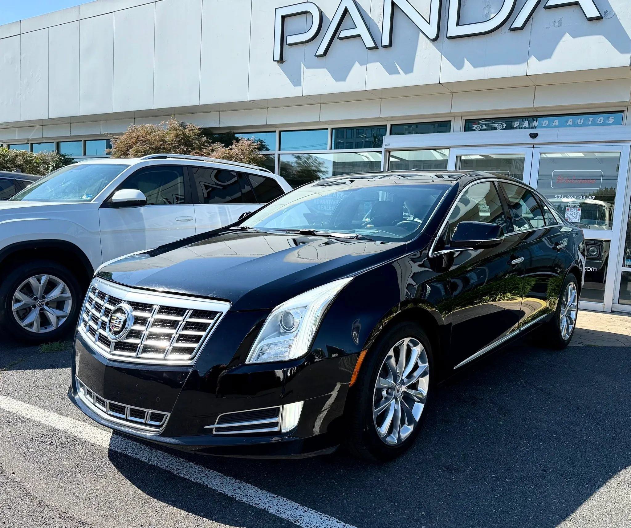 Used 2013 Cadillac XTS Premium FWD image 3