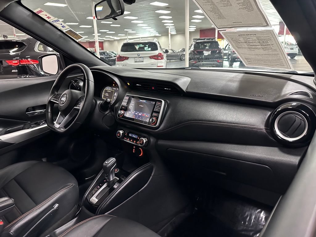 Used 2020 Nissan Kicks SR w/ SR Premium Package FWD image 32