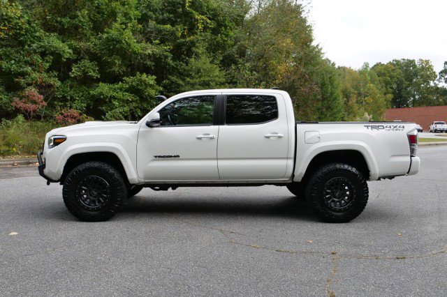 Used 2020 Toyota Tacoma TRD Sport image 34