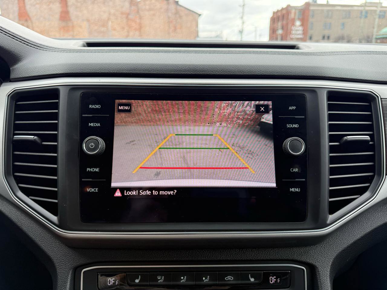Used 2019 Volkswagen Atlas SE w/ Panoramic Sunroof Package AWD/4WD image 12