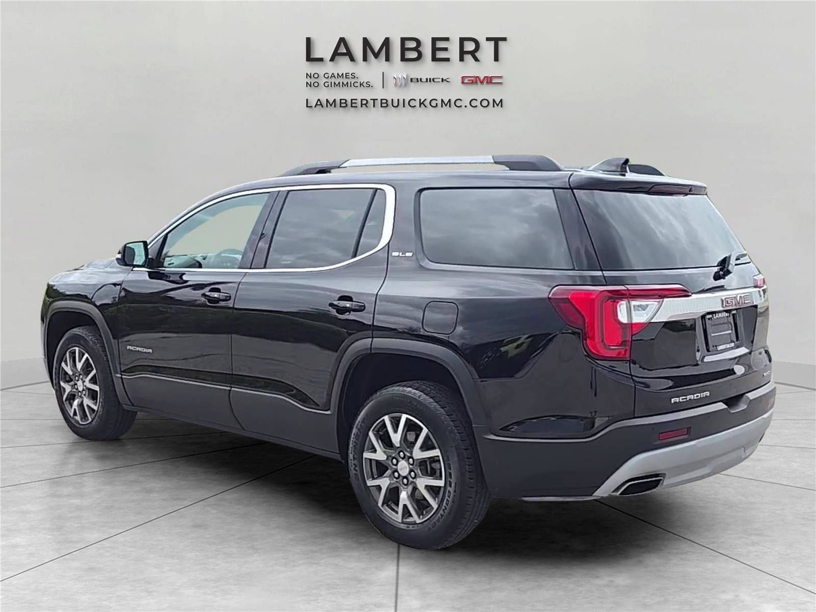 Used 2023 GMC Acadia SLE w/ Driver Convenience Package AWD/4WD image 3