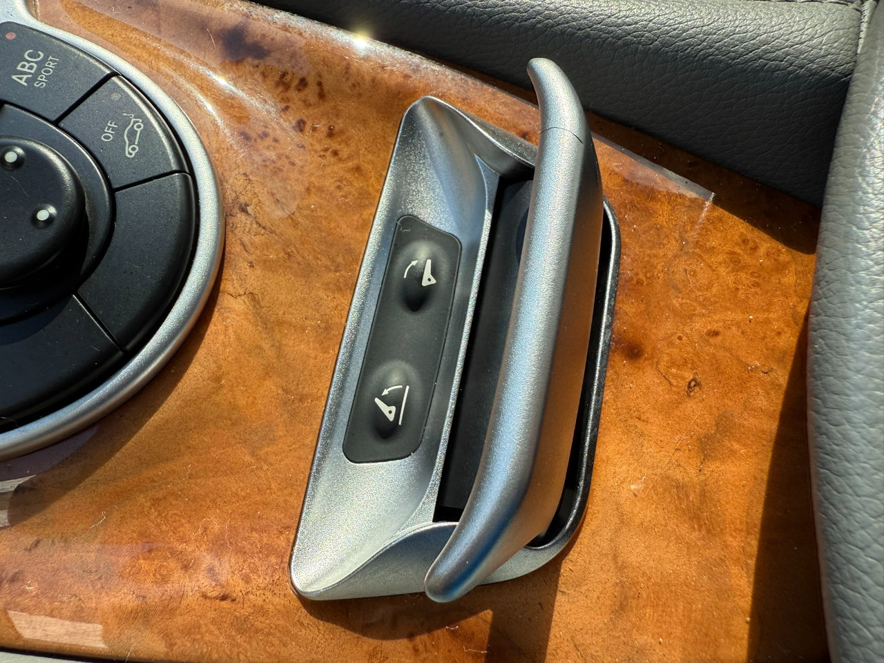 Used 2012 Mercedes-Benz SL 550 image 49