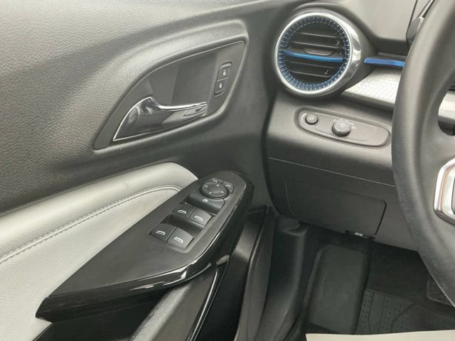Used 2025 Chevrolet Trax LT w/ Driver Confidence Package FWD image 24