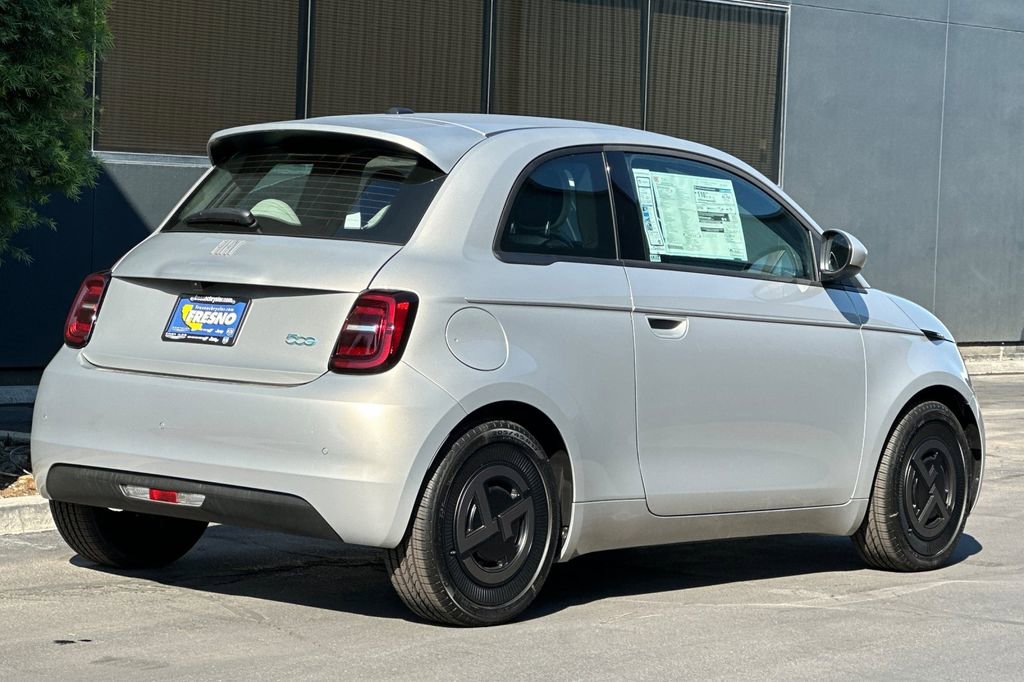New 2025 FIAT 500 e image 4
