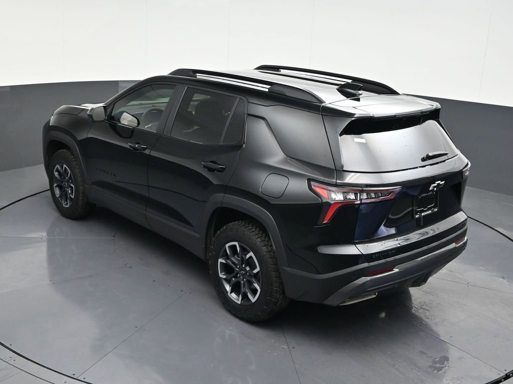 Used 2025 Chevrolet Equinox ACTIV w/ Safety and Technology Package image 17