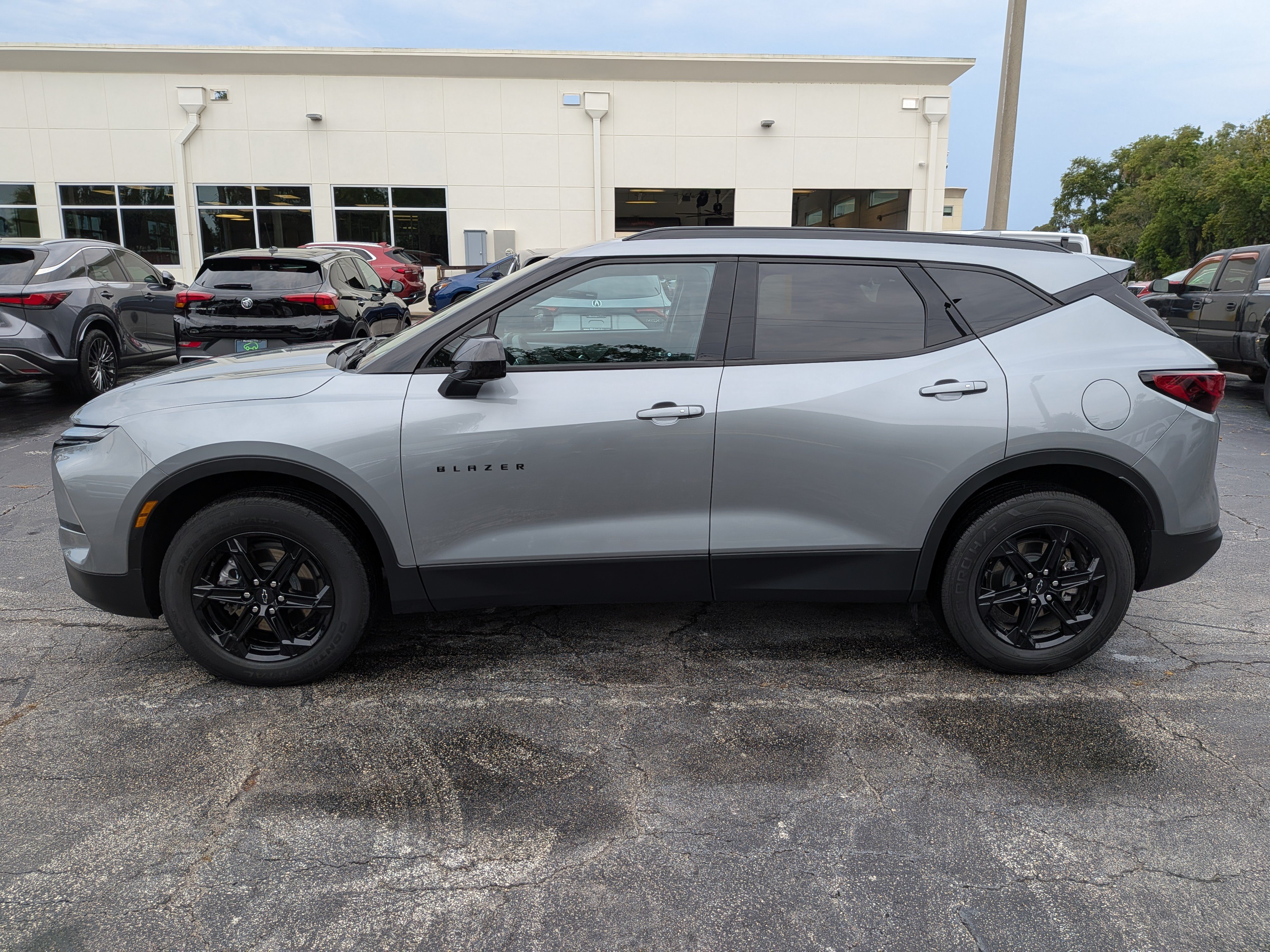 Certified 2024 Chevrolet Blazer LT w/ Midnight/Sport Edition FWD image 7