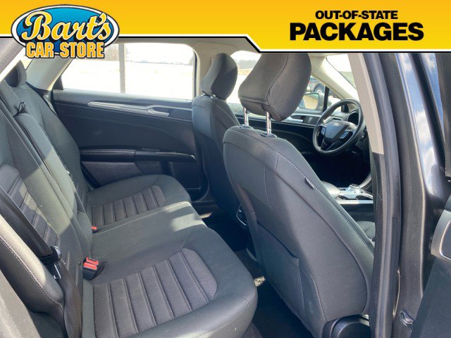 Used 2020 Ford Fusion SE image 9