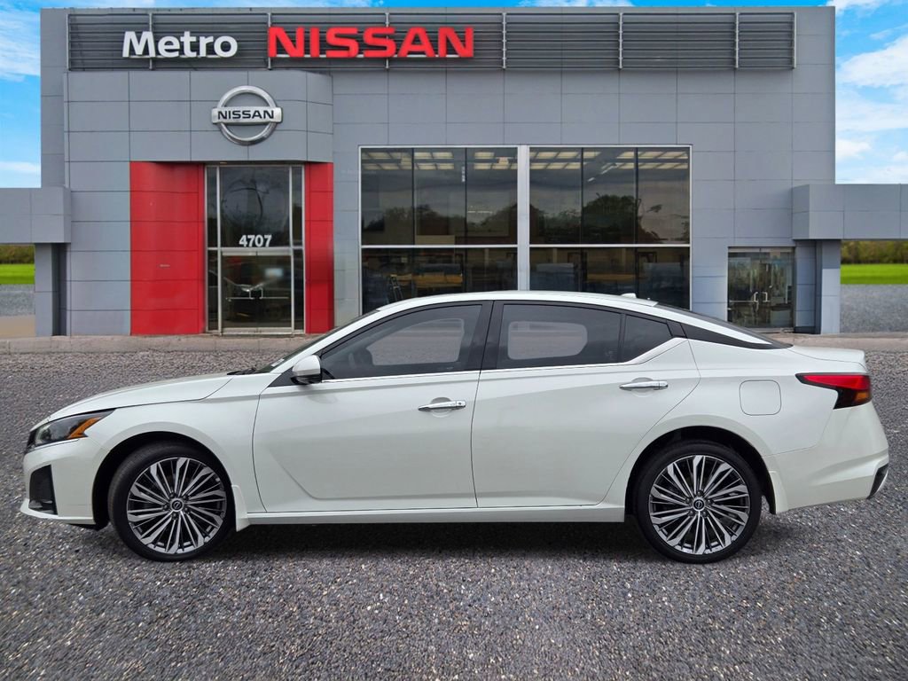 Certified 2023 Nissan Altima 2.5 SL AWD/4WD image 3
