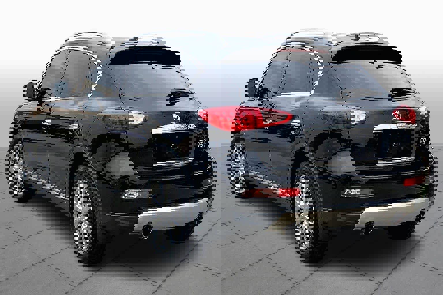 Used 2017 INFINITI QX50 w/ Premium Package image 12