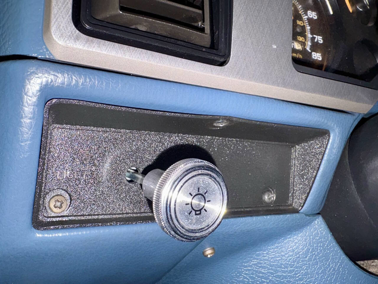 Used 1995 GMC G3500 Rally image 42