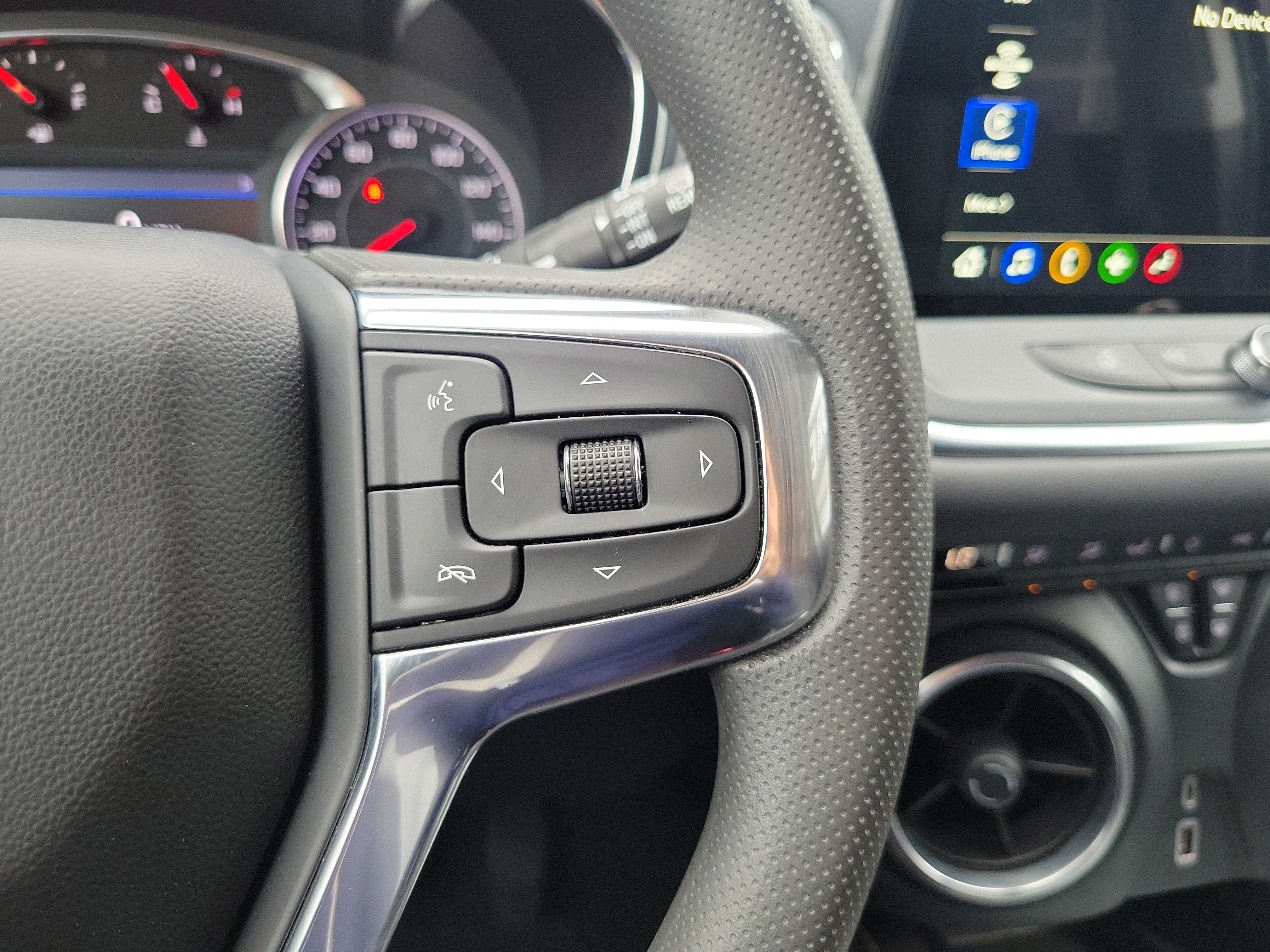 Used 2024 Chevrolet Blazer LT w/ Convenience Package FWD image 19