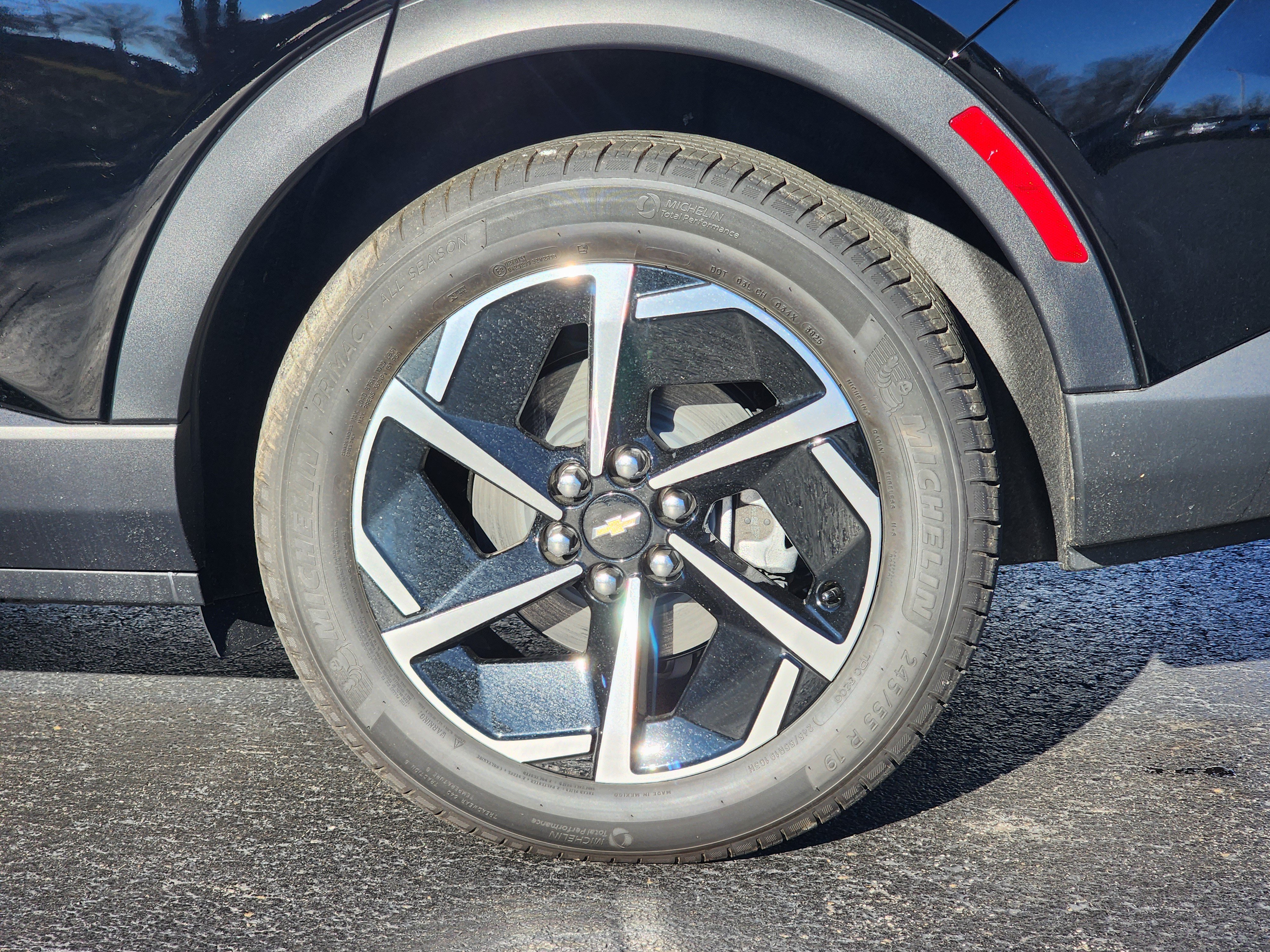 New 2026 Chevrolet Equinox EV LT AWD/4WD image 10