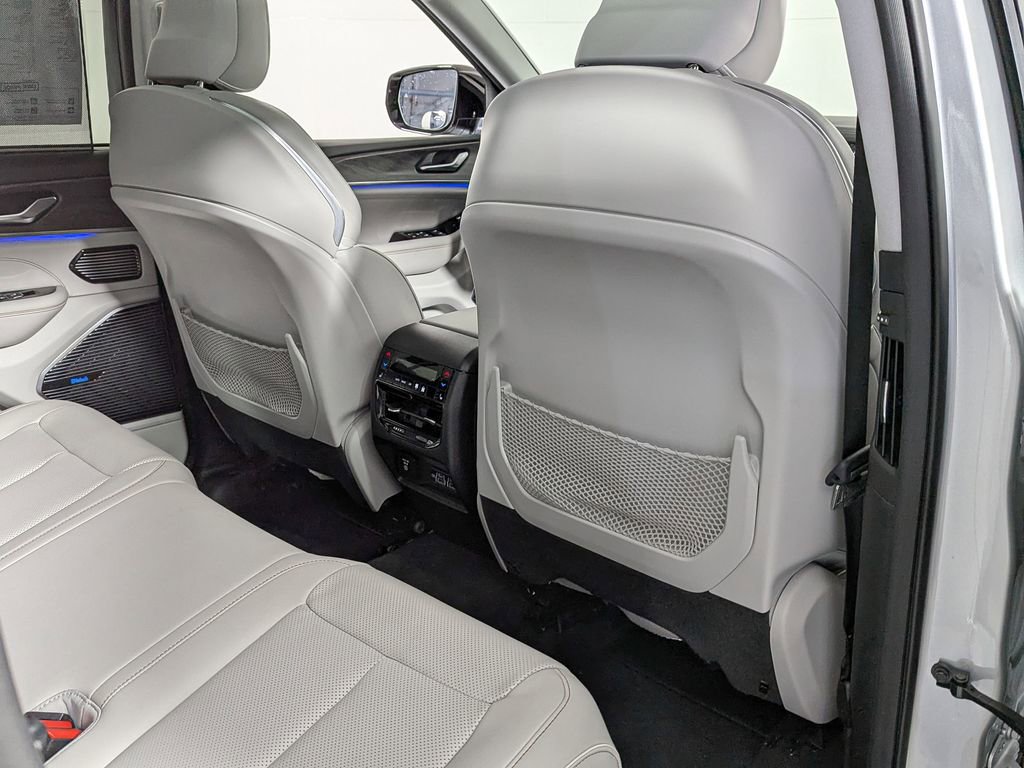 Used 2022 Jeep Grand Cherokee Overland w/ Adv Protech Group III image 44