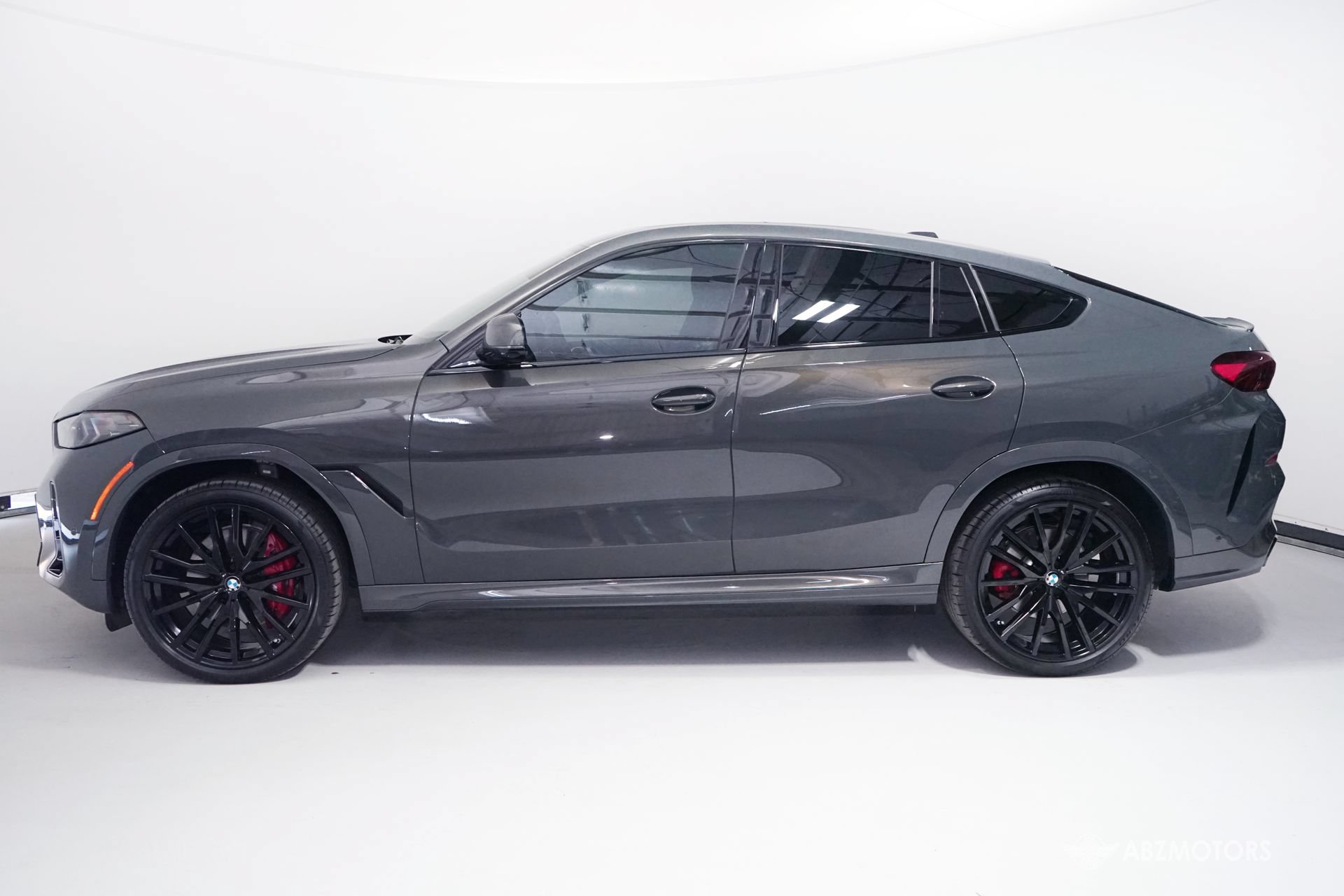 Used 2026 BMW X6 xDrive40i AWD/4WD image 4
