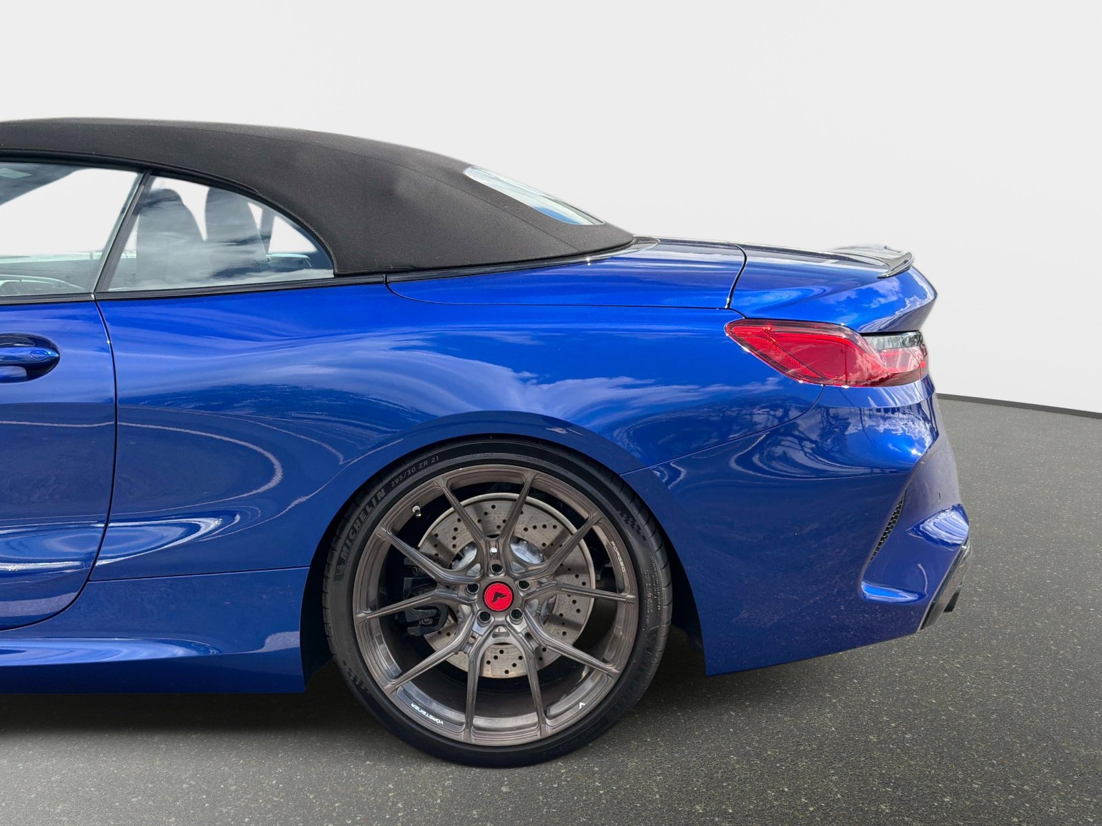 Used 2025 BMW M8 Competition w/ M Carbon Exterior Package image 14