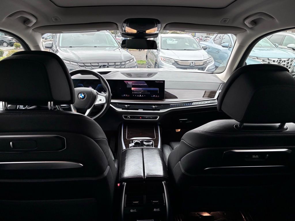 Used 2024 BMW X7 xDrive40i w/ Premium Package AWD/4WD image 26
