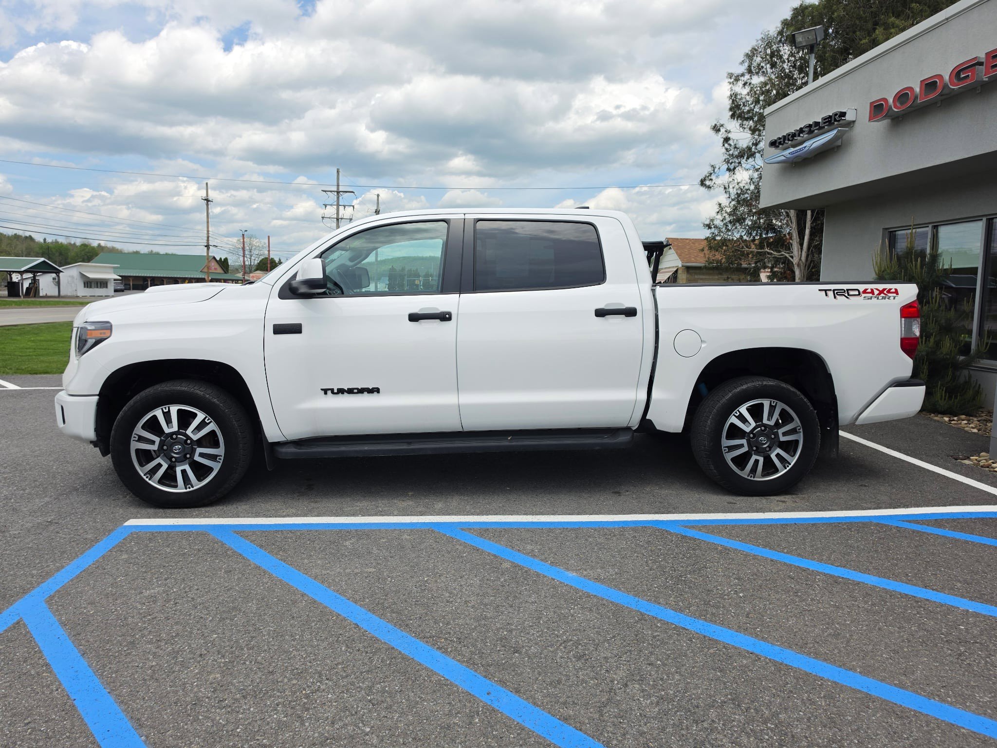 Used 2021 Toyota Tundra SR5 w/ TRD Sport Package AWD/4WD image 7