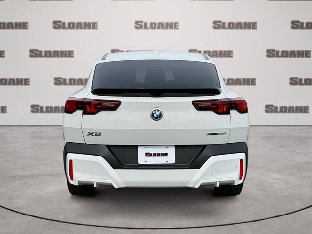 Certified 2025 BMW X2 xDrive28i image 4
