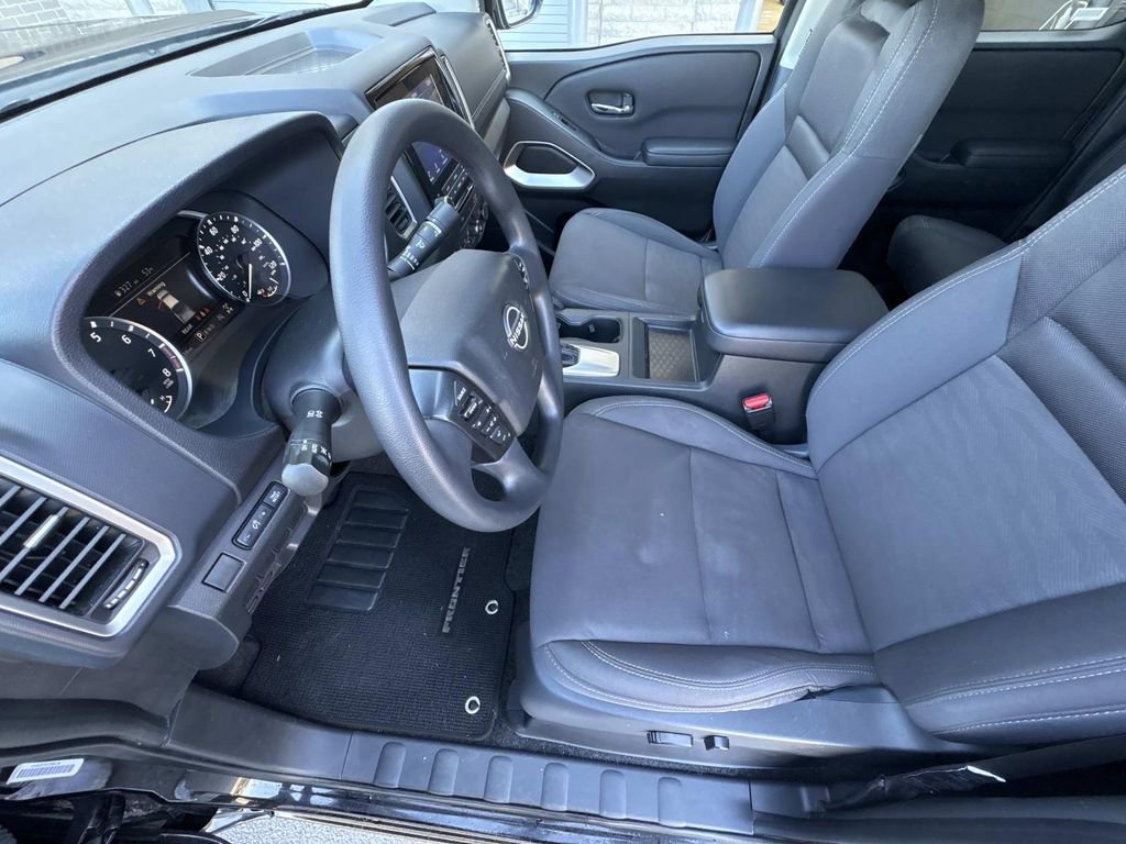 Used 2023 Nissan Frontier SV image 22