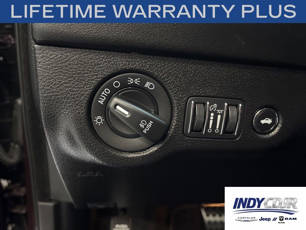 Used 2022 Dodge Charger Scat Pack w/ Dynamics Package RWD image 19