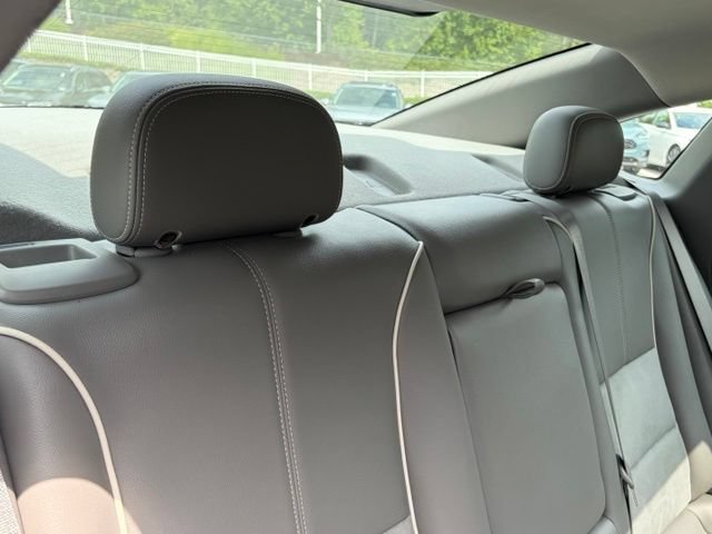 Used 2015 Chevrolet Impala LT w/ Convenience Package FWD image 32