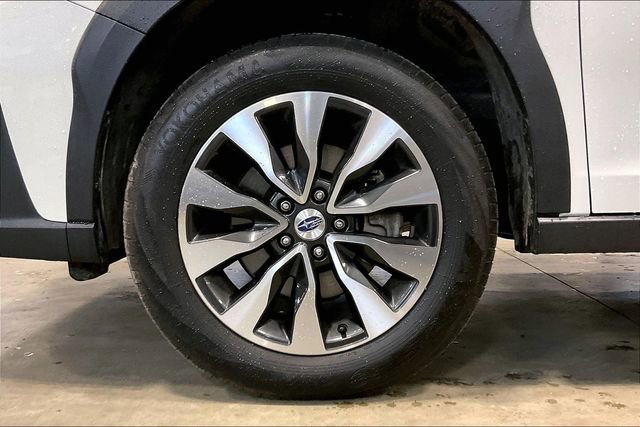 Used 2023 Subaru Outback Touring AWD/4WD image 9