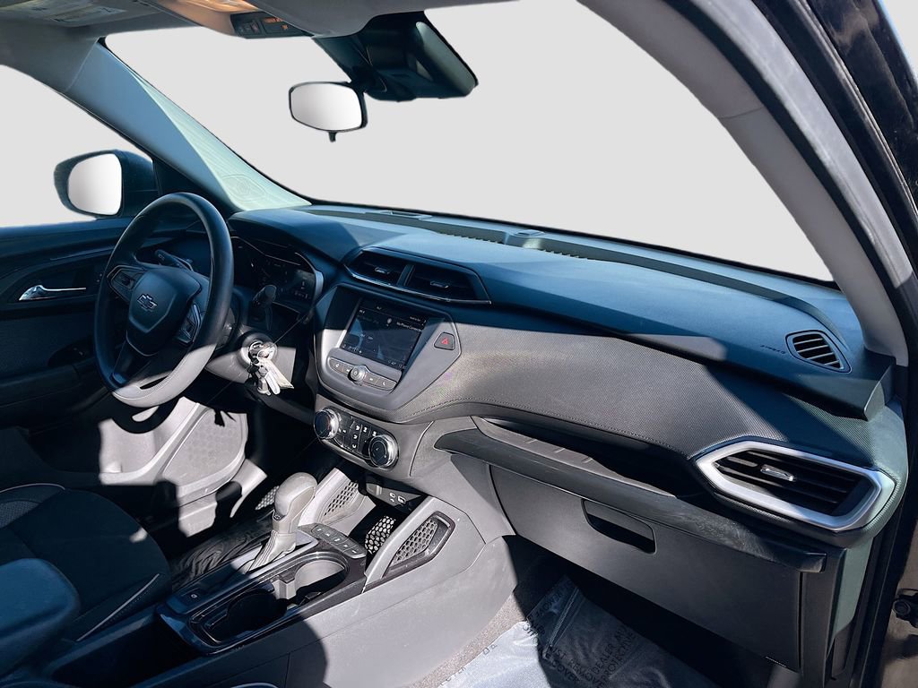 Used 2023 Chevrolet TrailBlazer LS image 27
