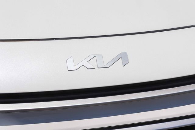 Used 2023 Kia Niro LX FWD image 13