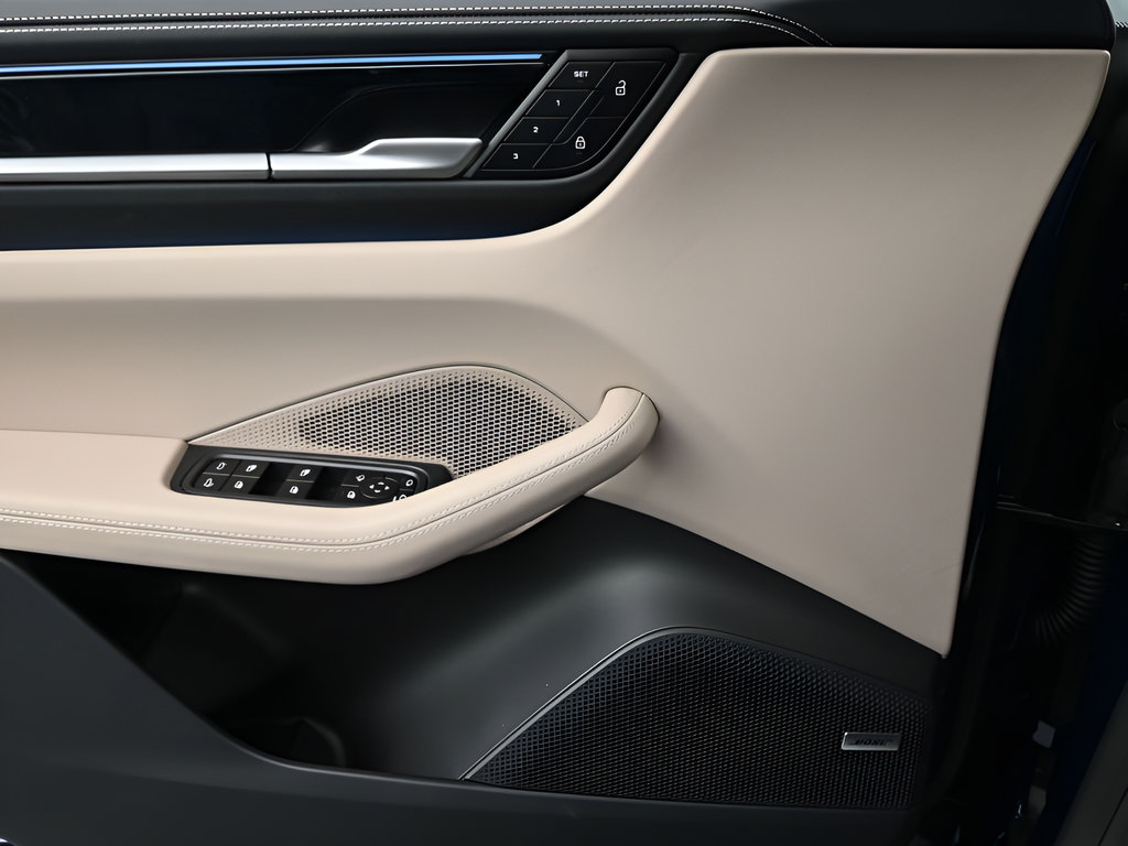 New 2025 Porsche Macan Electric RWD image 14