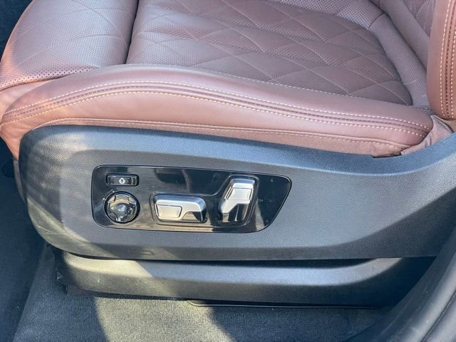 Certified 2026 BMW X7 xDrive40i w/ Premium Package AWD/4WD image 16