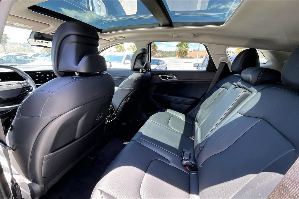 Certified 2026 Kia Sportage EX w/ EX Panoramic Sunroof Package AWD/4WD image 16