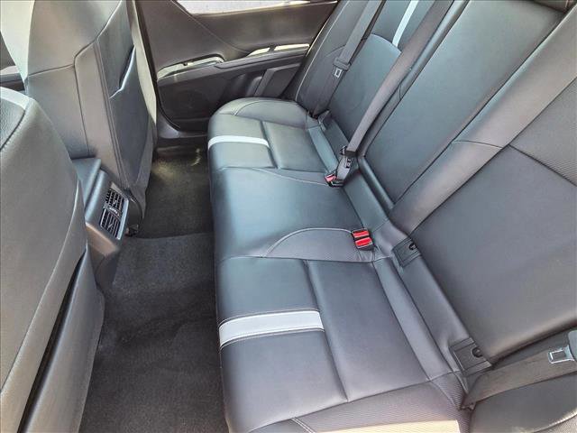Used 2025 Toyota Camry SE FWD image 17