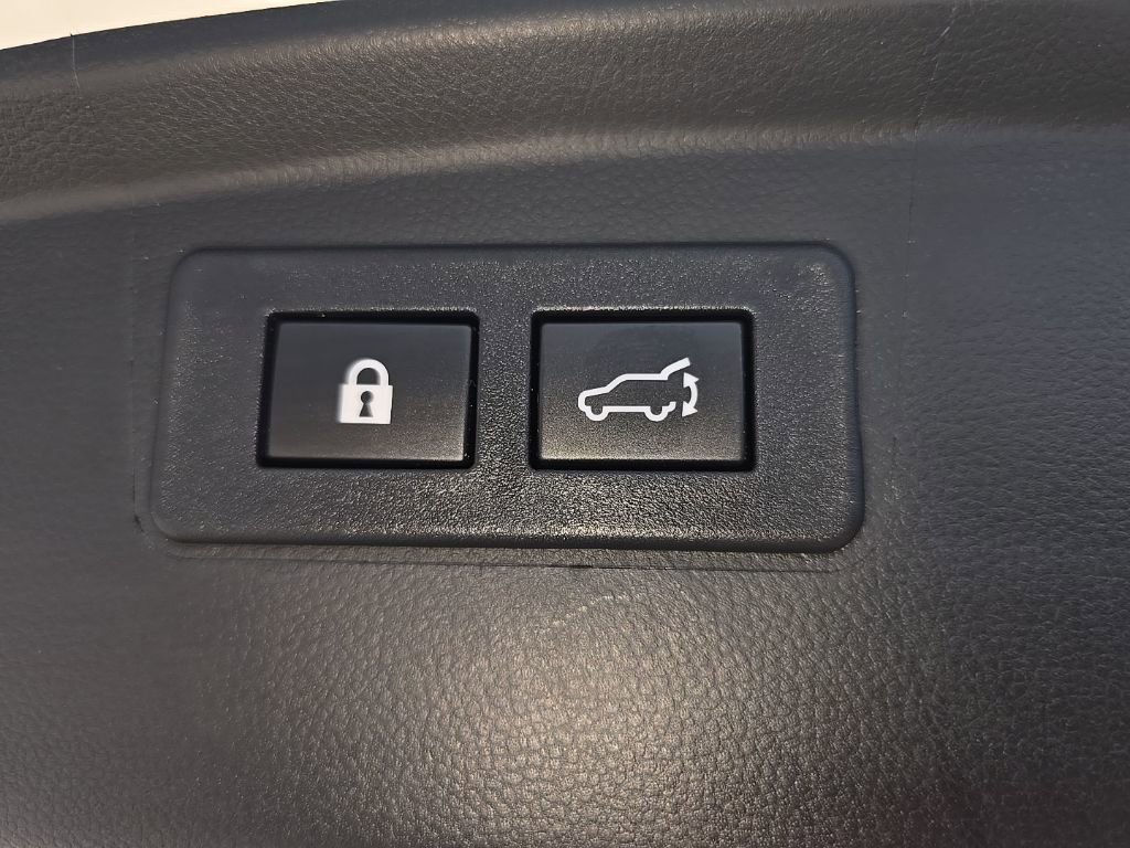 Certified 2025 Subaru Outback Limited XT image 30