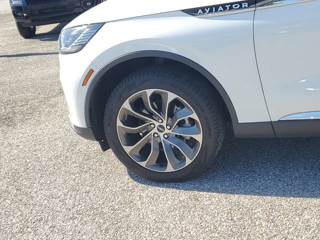 Used 2025 Lincoln Aviator Reserve w/ Illumination Package AWD/4WD image 8
