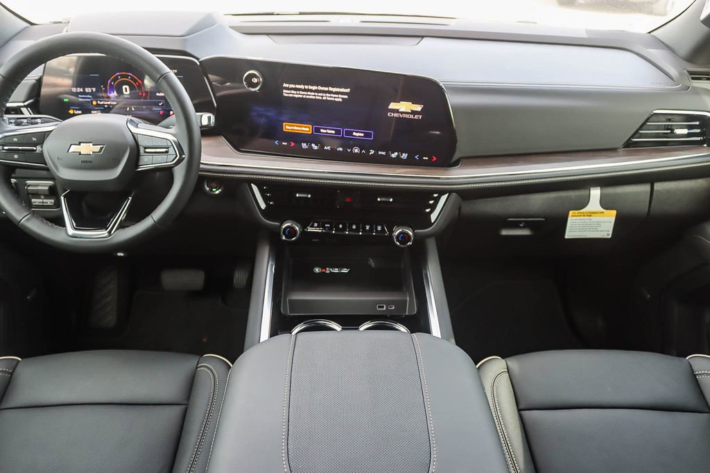 New 2026 Chevrolet Suburban Premier image 11