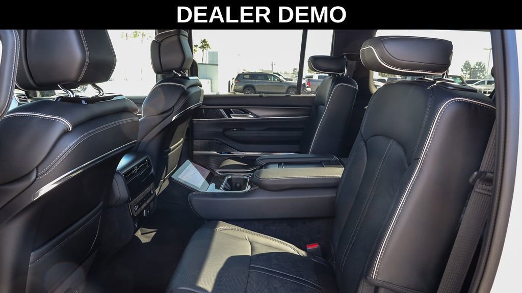 New 2025 Jeep Grand Wagoneer L Series II Obsidian w/ Quick Order Packagew 28T image 19