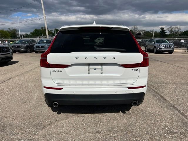 Used 2021 Volvo XC60 T5 Momentum w/ Protection Package Premier AWD/4WD image 5