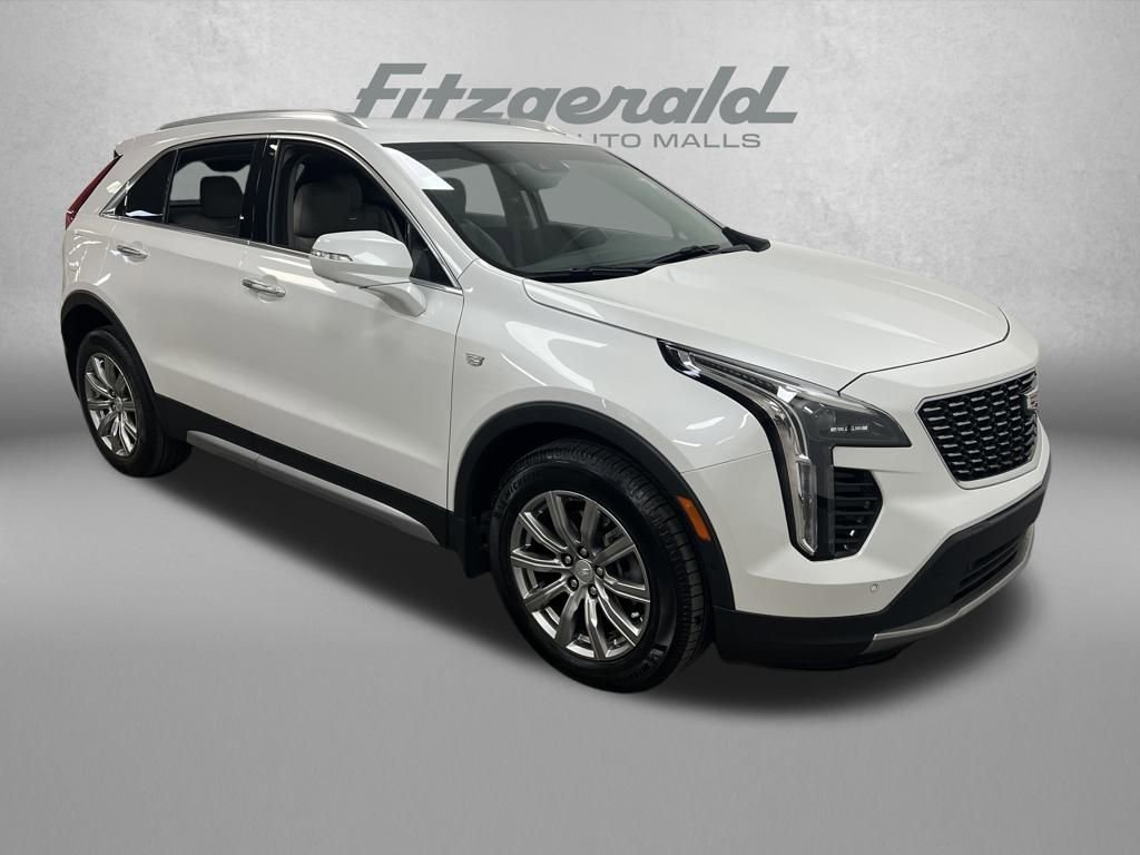 Used 2020 Cadillac XT4 Premium Luxury w/ Enhanced Visibility Package image 8