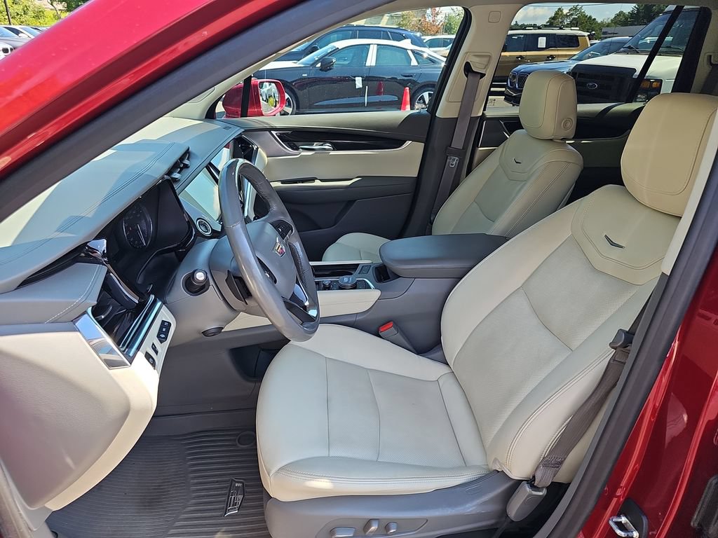 Used 2020 Cadillac XT6 Premium Luxury AWD/4WD image 8