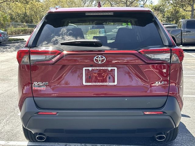 Used 2023 Toyota RAV4 XLE Premium image 4